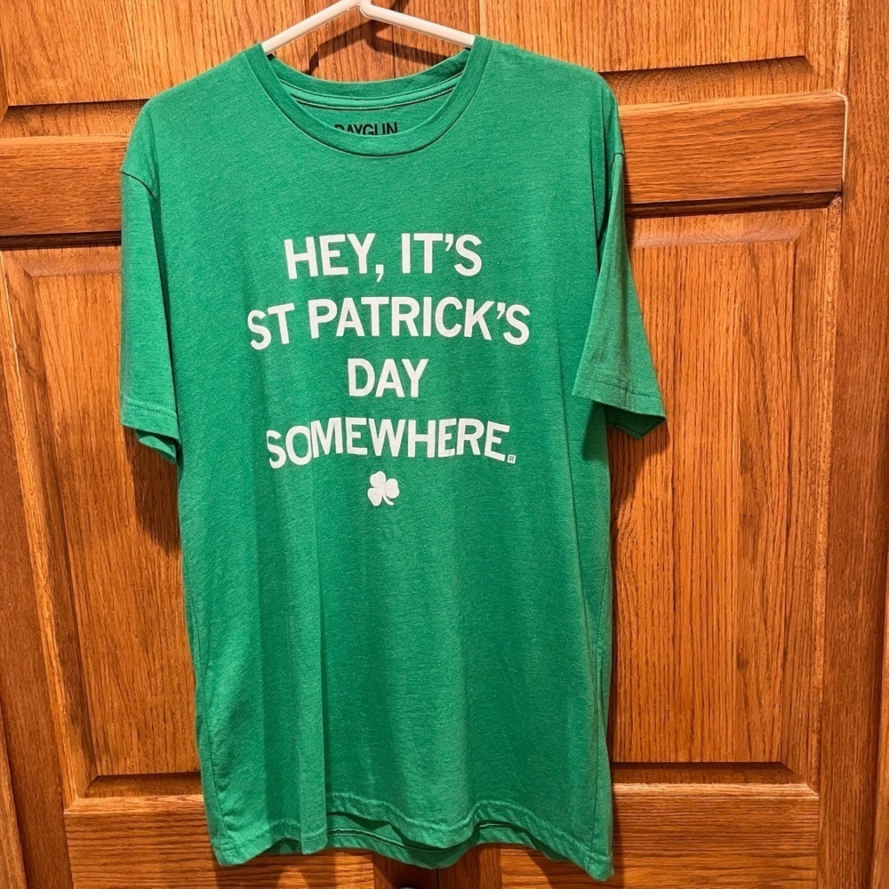 Raygun Kelly Green St. Patrick's Day Short Sleeve T-Shirt - Size Large